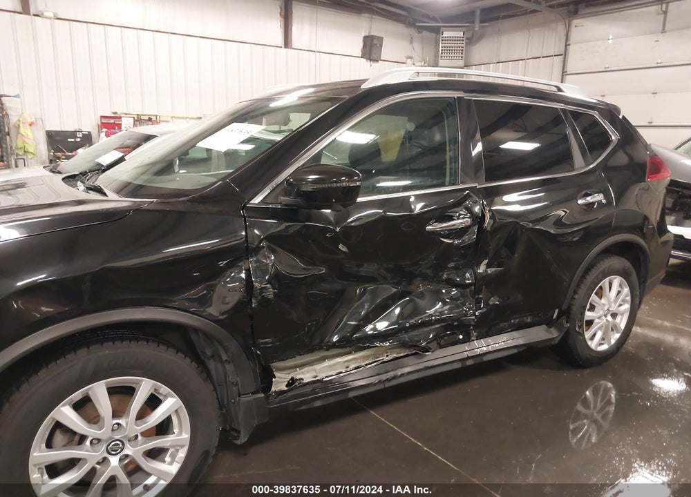 2018 NISSAN ROGUE SV VIN: 5N1AT2MV9JC755334