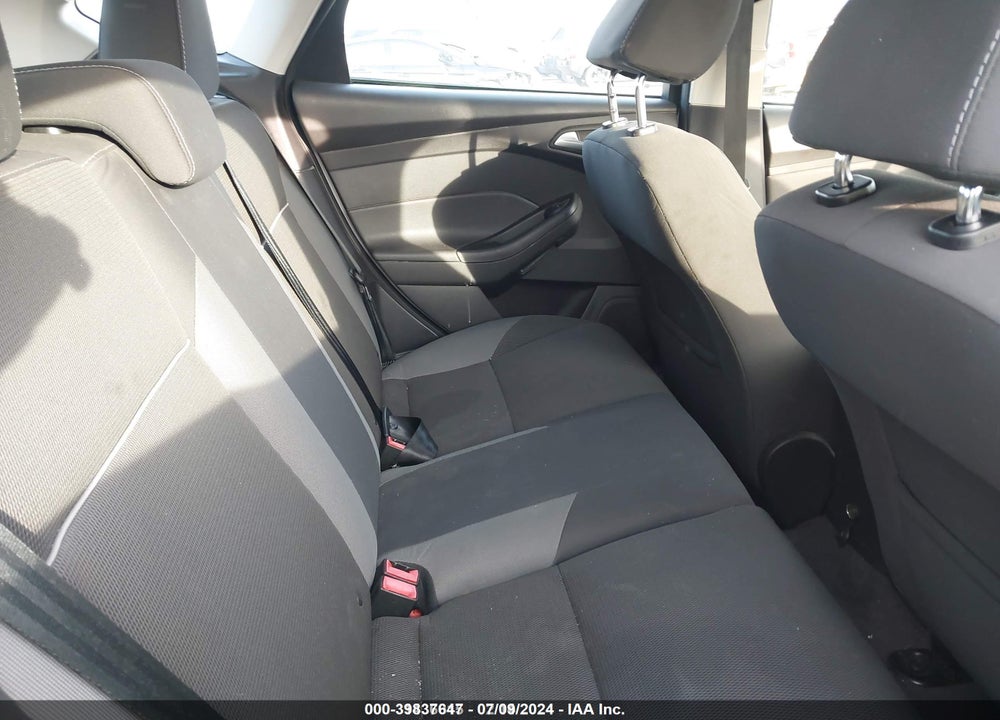 2014 FORD FOCUS SE VIN: 1FADP3K27EL105725
