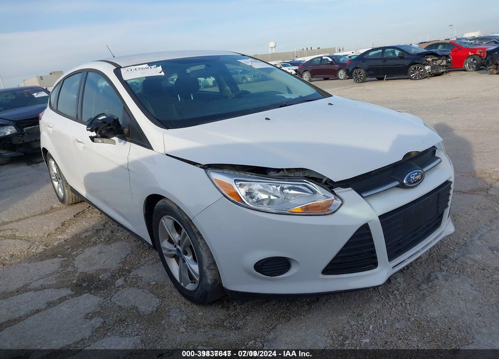 2014 FORD FOCUS SE VIN: 1FADP3K27EL105725