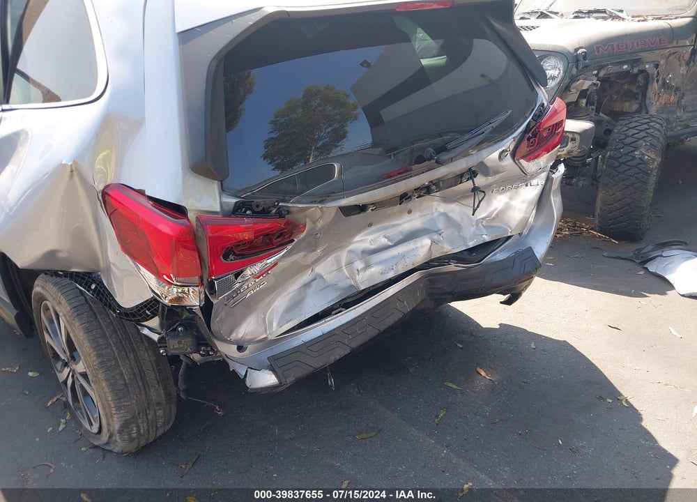 2023 SUBARU FORESTER LIMITED VIN: JF2SKAPC8PH451313