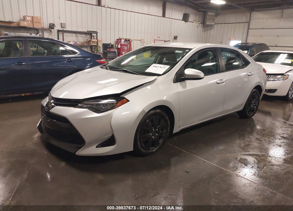 2019 TOYOTA COROLLA LE VIN: 2T1BURHE9KC244045