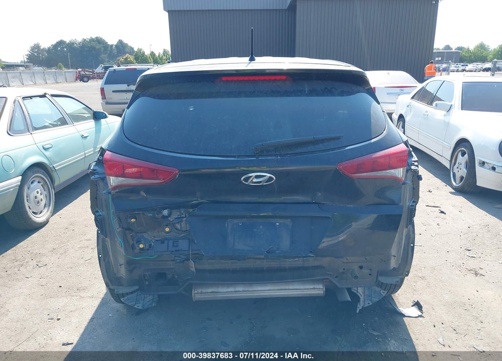 2018 HYUNDAI TUCSON SE VIN: KM8J23A46JU774812