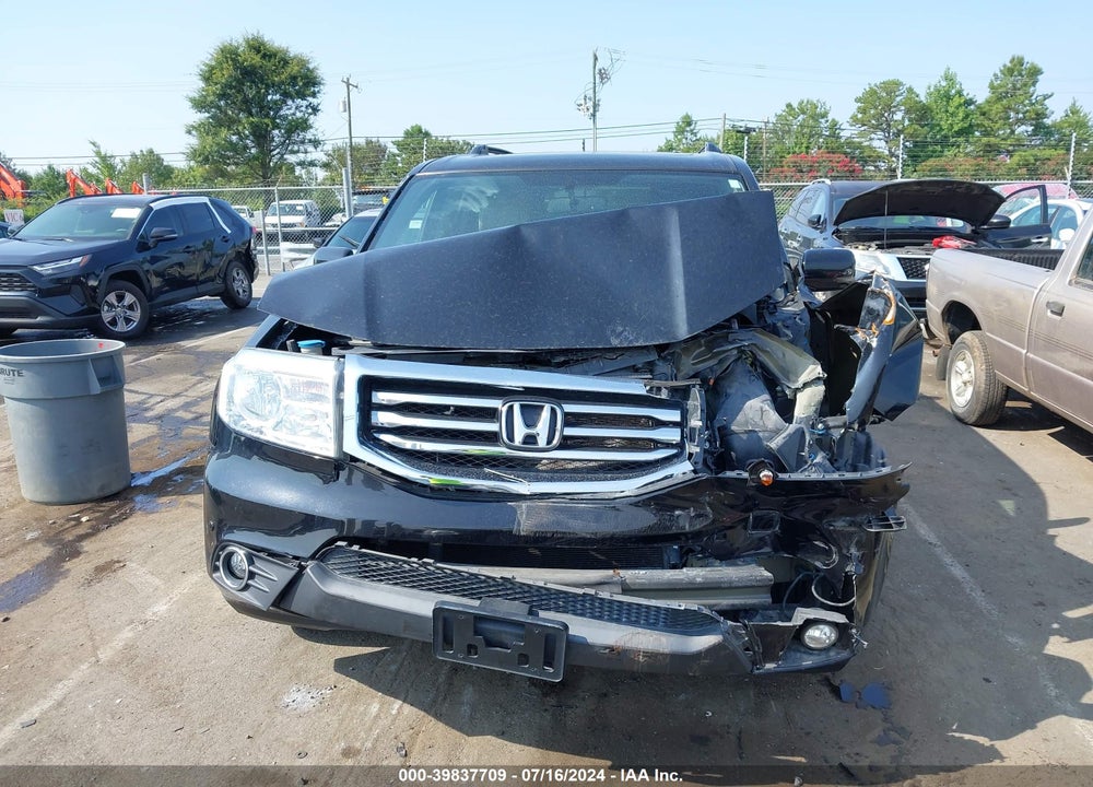 2015 HONDA PILOT TOURING VIN: 5FNYF4H98FB044527