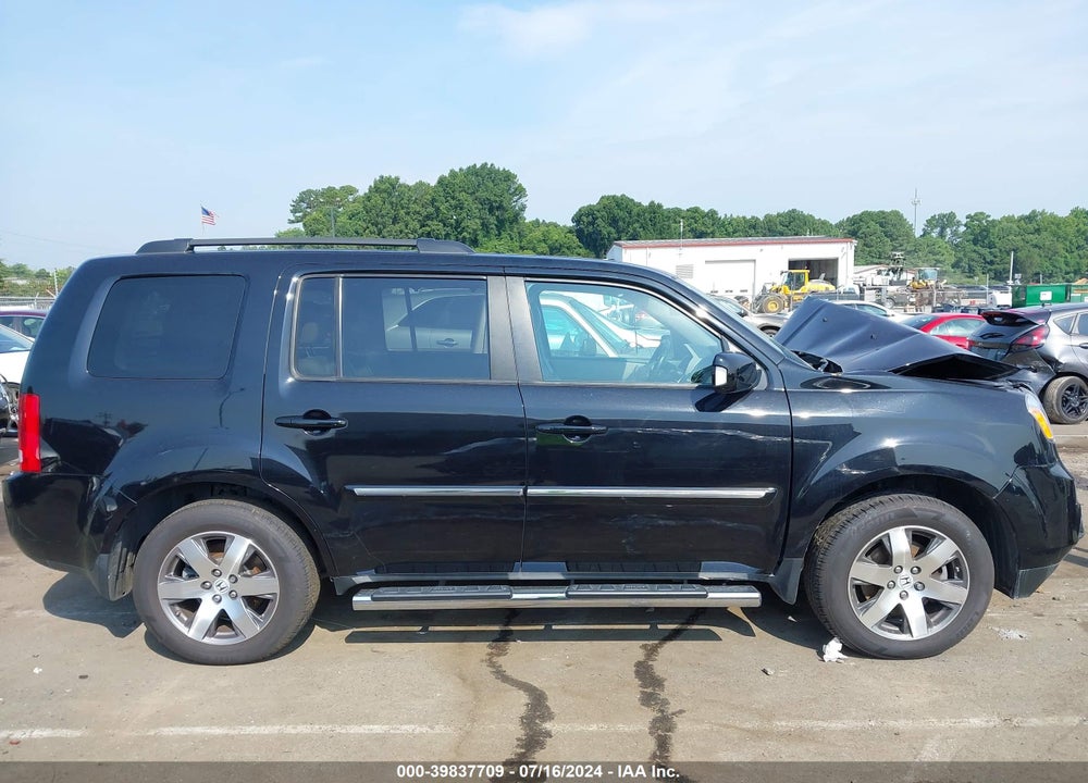 2015 HONDA PILOT TOURING VIN: 5FNYF4H98FB044527