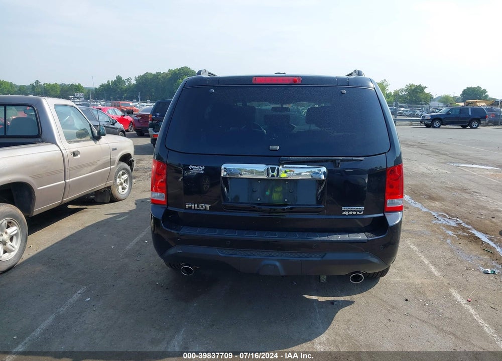 2015 HONDA PILOT TOURING VIN: 5FNYF4H98FB044527