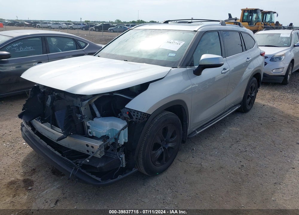 2021 TOYOTA HIGHLANDER XLE VIN: 5TDGZRAH7MS062088