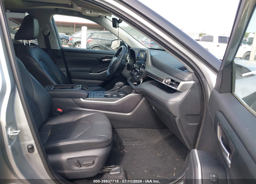 2021 TOYOTA HIGHLANDER XLE VIN: 5TDGZRAH7MS062088