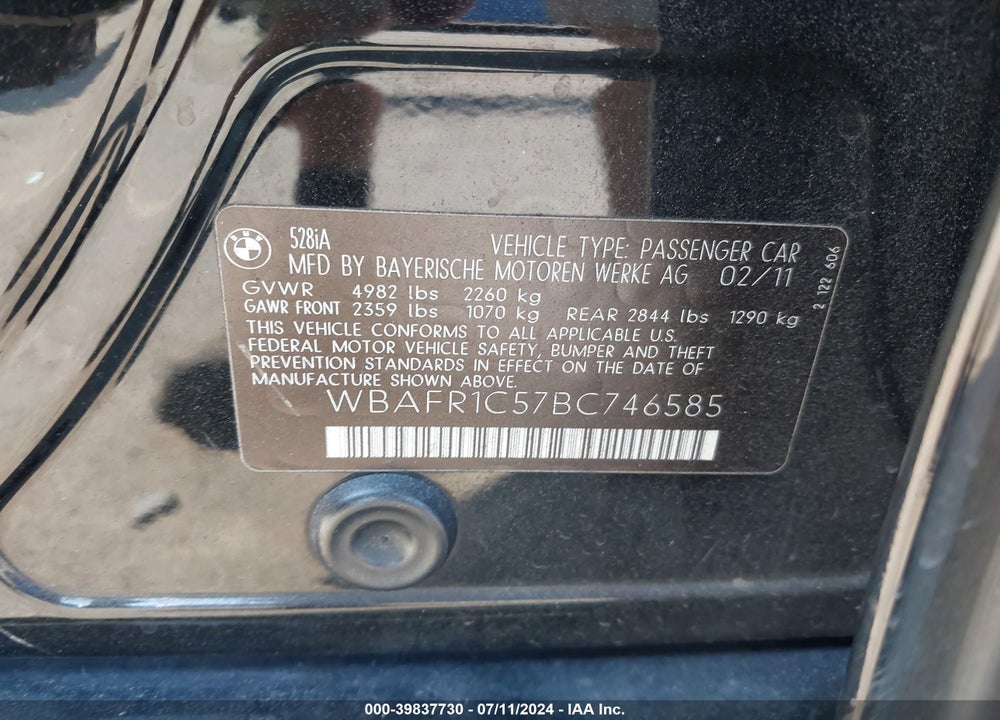 2011 BMW 528I VIN: WBAFR1C57BC746585