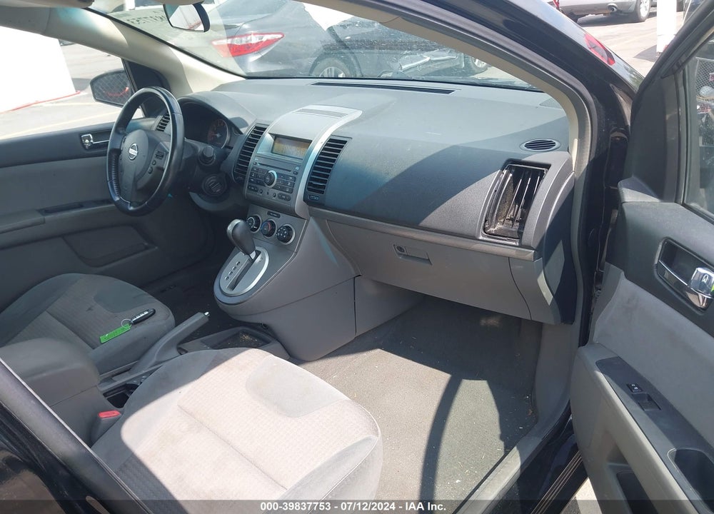 2008 NISSAN SENTRA 2.0 S VIN: 3N1AB61E28L700700