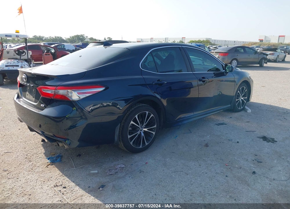 2019 TOYOTA CAMRY SE VIN: 4T1B11HK3KU270932