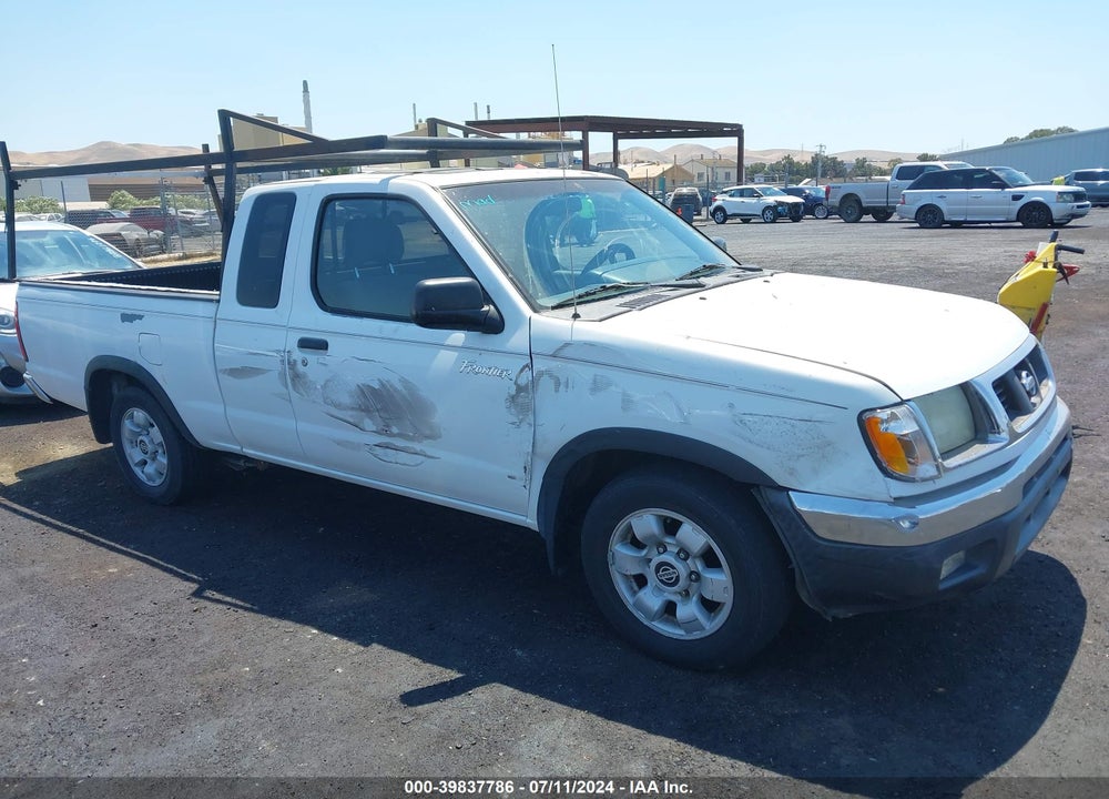 1998 NISSAN FRONTIER SE/XE VIN: 1N6DD26S4WC328665
