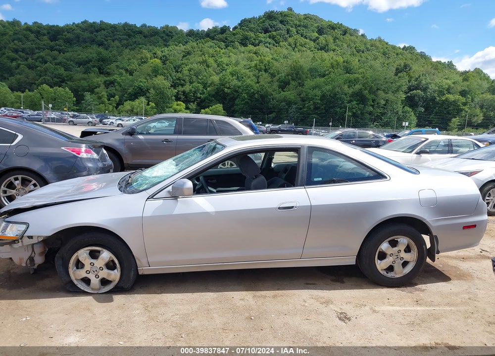 2002 HONDA ACCORD 2.3 EX VIN: 1HGCG32742A035028