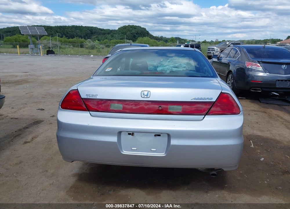 2002 HONDA ACCORD 2.3 EX VIN: 1HGCG32742A035028