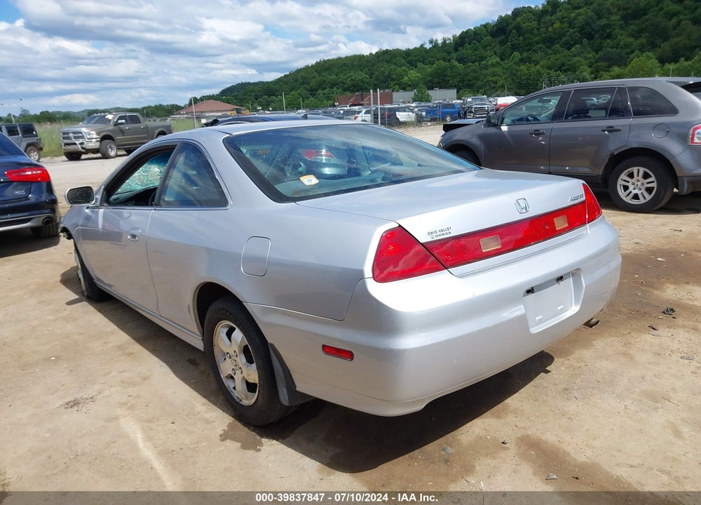 2002 HONDA ACCORD 2.3 EX VIN: 1HGCG32742A035028