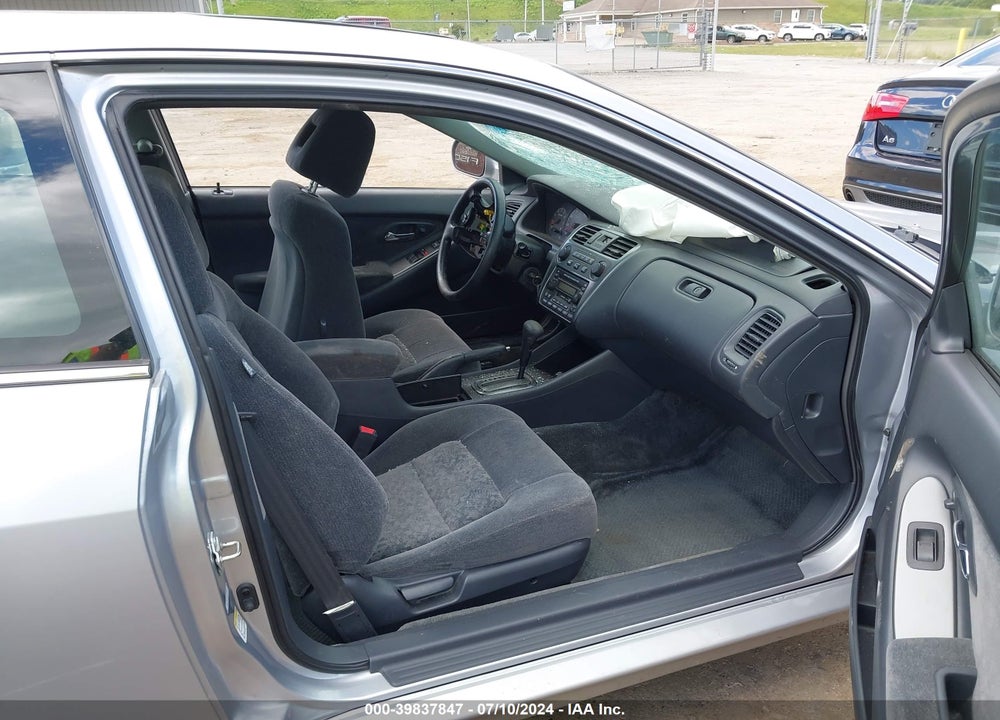 2002 HONDA ACCORD 2.3 EX VIN: 1HGCG32742A035028