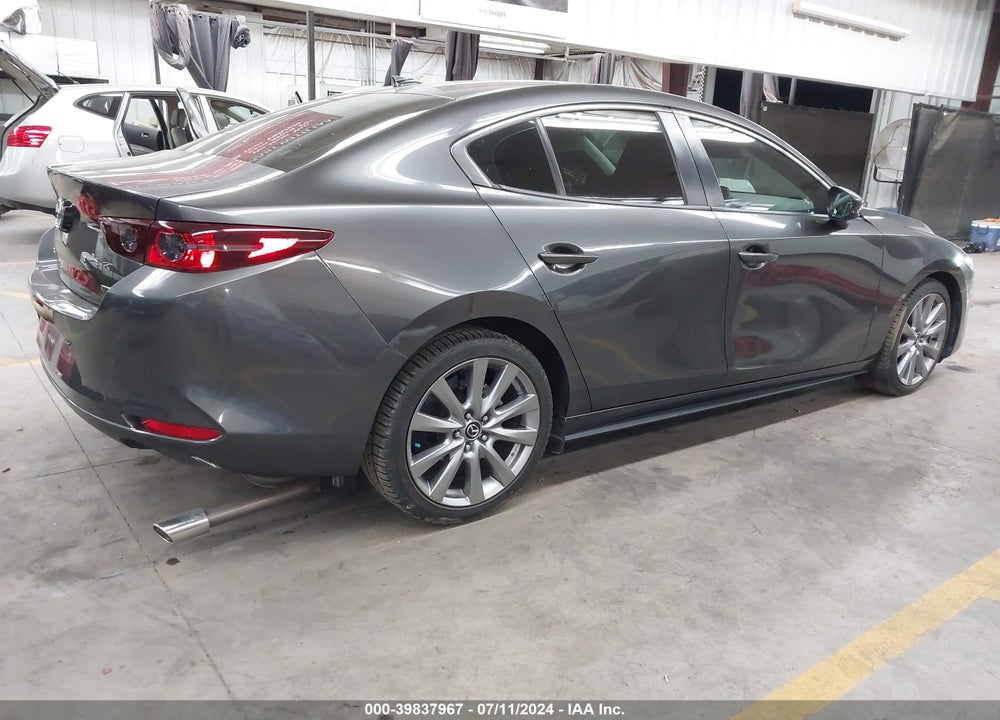 2019 MAZDA 3 PREFERRED PACKAGE VIN: JM1BPACL9K1108758