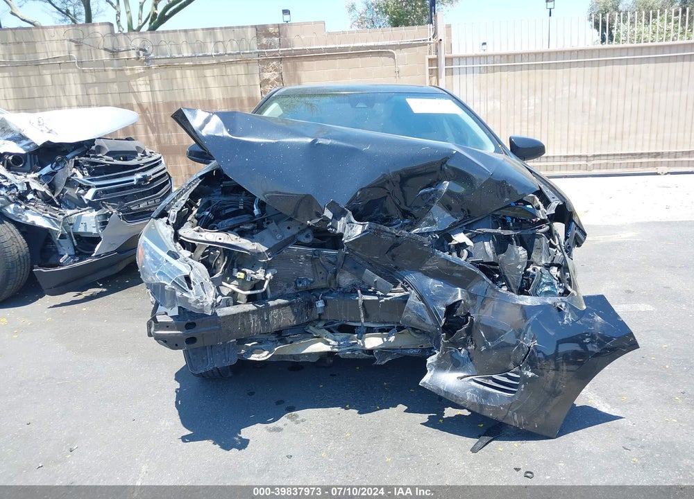 2019 TOYOTA COROLLA LE VIN: 5YFBURHE2KP885201