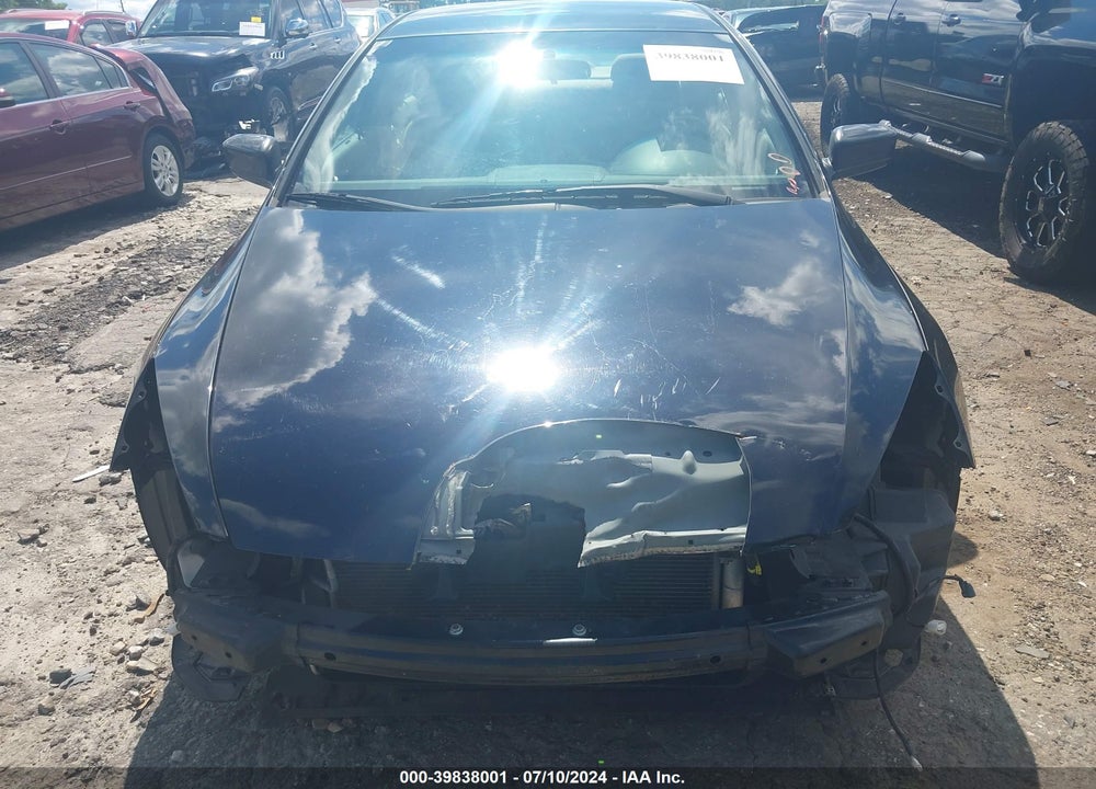 2003 HONDA ACCORD 2.4 LX VIN: 1HGCM563X3A028145