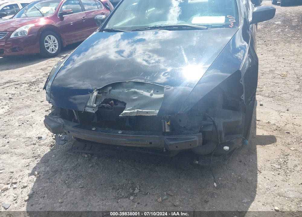 2003 HONDA ACCORD 2.4 LX VIN: 1HGCM563X3A028145