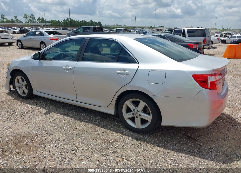 2012 TOYOTA CAMRY SE VIN: 4T1BF1FK2CU064202
