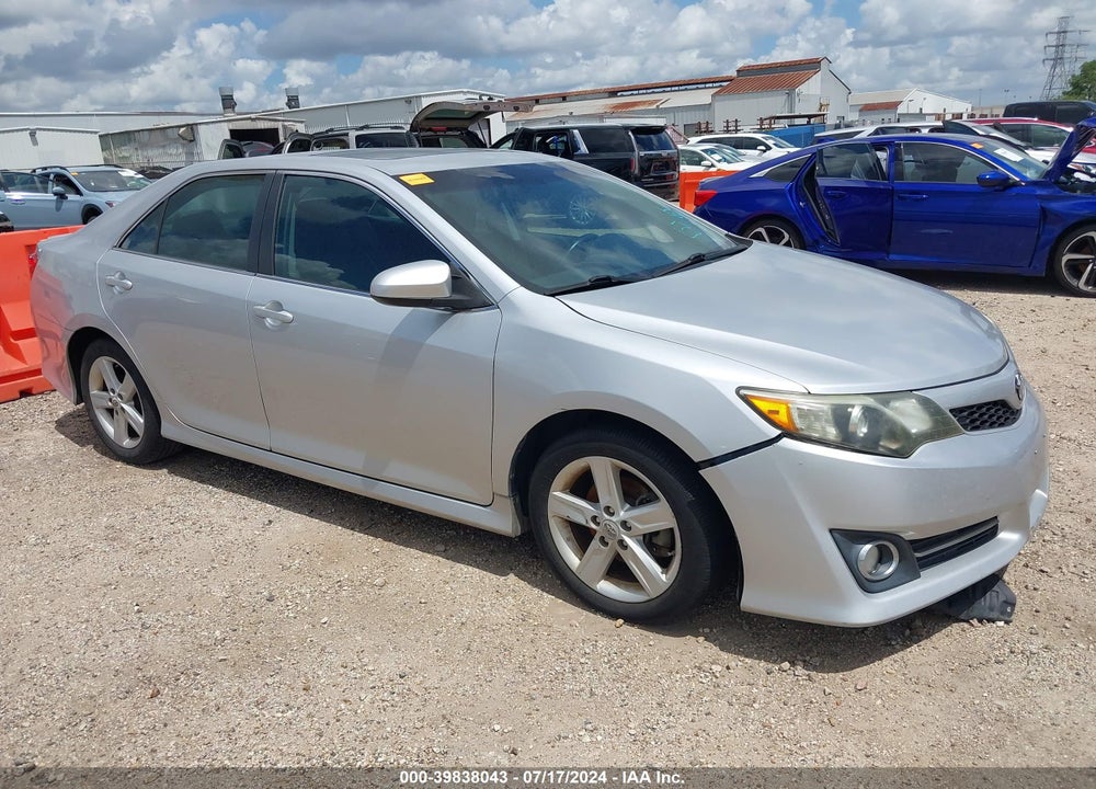 2012 TOYOTA CAMRY SE VIN: 4T1BF1FK2CU064202