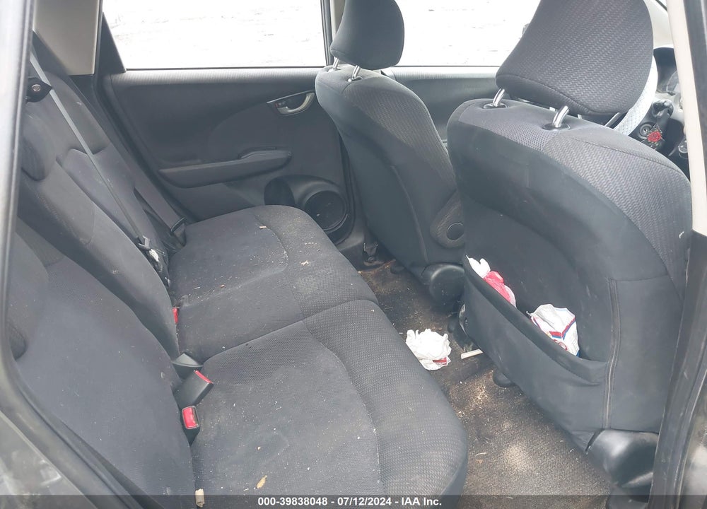 2013 HONDA FIT SPORT VIN: JHMGE8H52DC071217