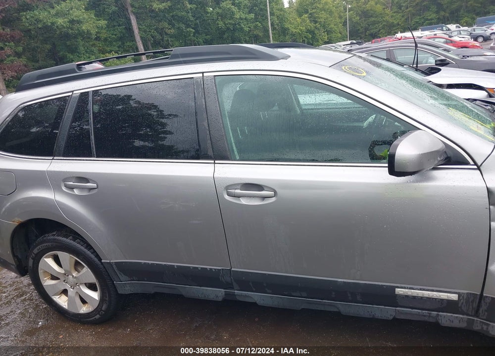 2011 SUBARU OUTBACK 2.5I PREMIUM VIN: 4S4BRBCC1B3375652