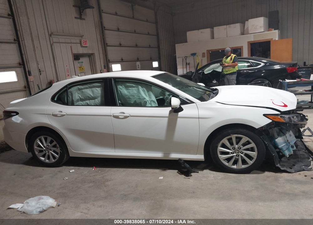 2021 TOYOTA CAMRY LE VIN: 4T1C11AK6MU463755