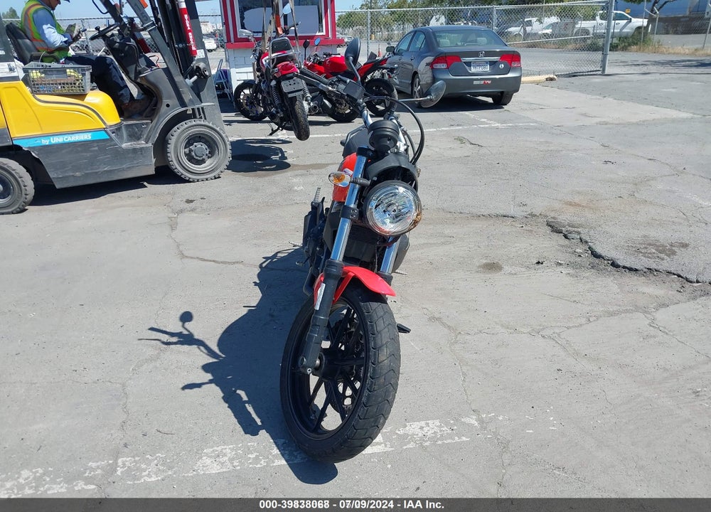 2016 DUCATI SCRAMBLER 400 VIN: ML015AXG5GT001443