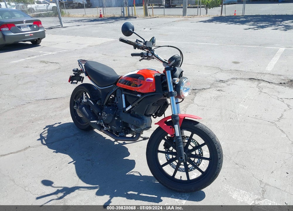 2016 DUCATI SCRAMBLER 400 VIN: ML015AXG5GT001443