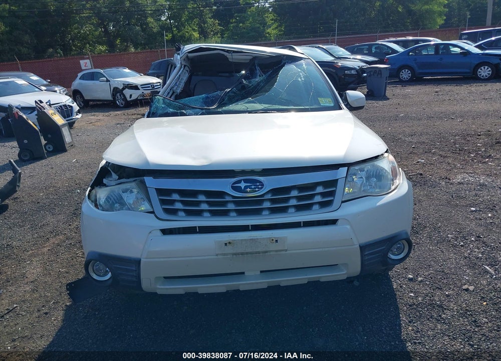 2013 SUBARU FORESTER 2.5X PREMIUM VIN: JF2SHADC9DH444109