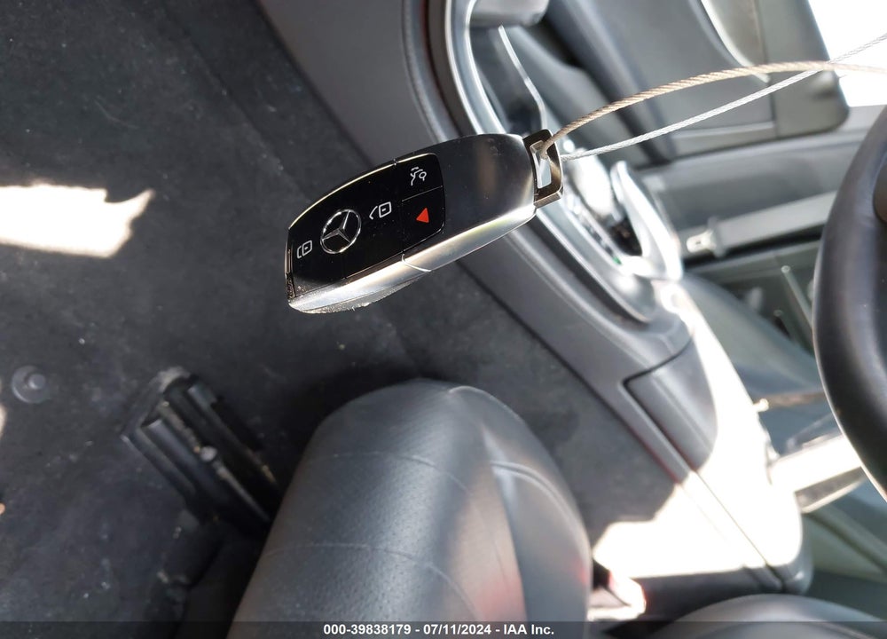 2019 MERCEDES-BENZ E 300 VIN: WDDZF4JBXKA530556
