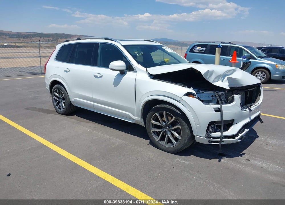 2017 VOLVO XC90 T6 MOMENTUM VIN: YV4A22PK0H1148587