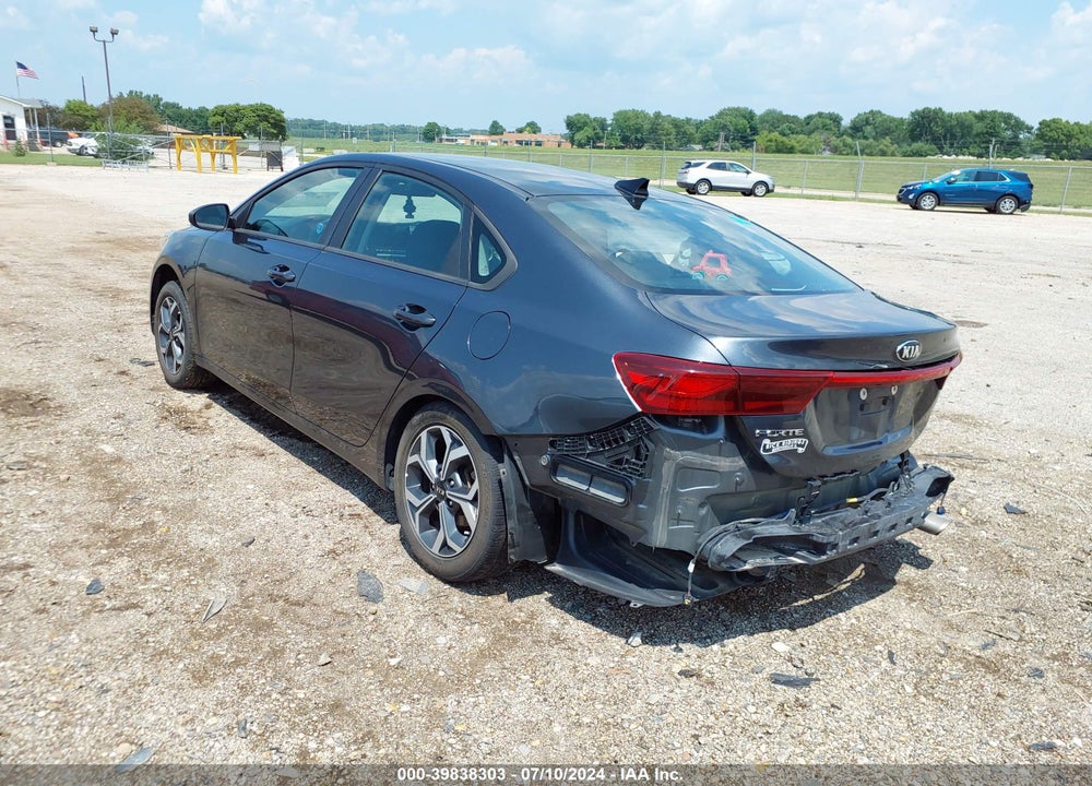2021 KIA FORTE LXS VIN: 3KPF24AD2ME271295