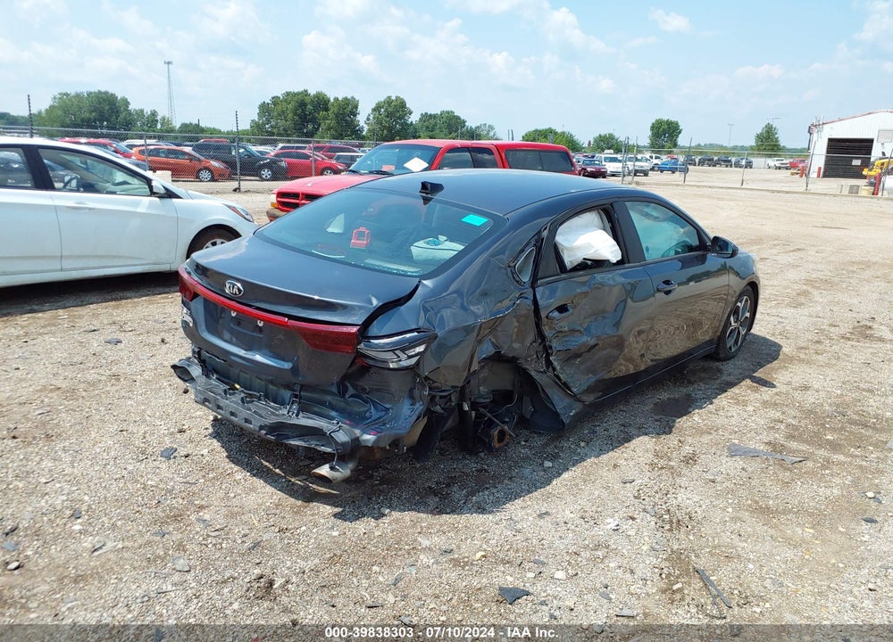 2021 KIA FORTE LXS VIN: 3KPF24AD2ME271295