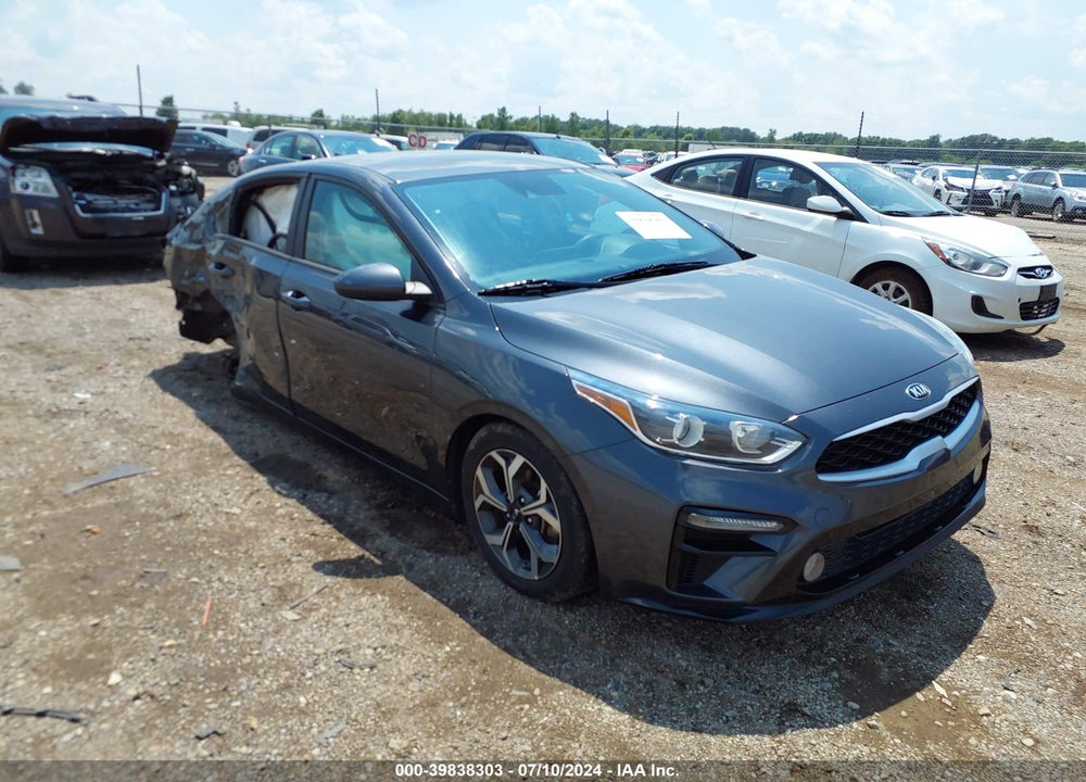 2021 KIA FORTE LXS VIN: 3KPF24AD2ME271295