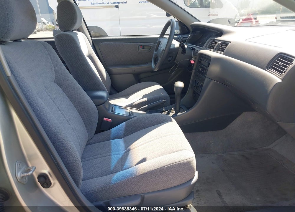 2001 TOYOTA CAMRY LE VIN: JT2BG22K110604164
