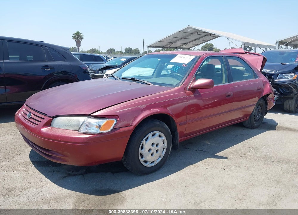 1998 TOYOTA CAMRY LE VIN: JT2BG22K5W0216829