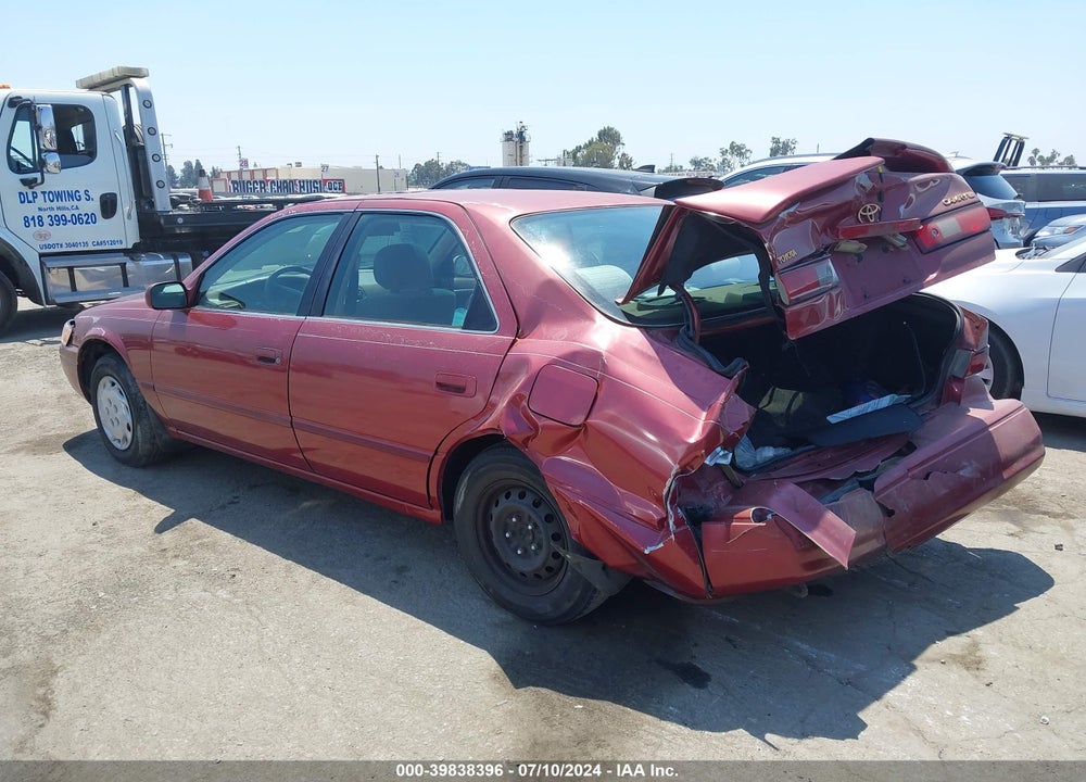 1998 TOYOTA CAMRY LE VIN: JT2BG22K5W0216829