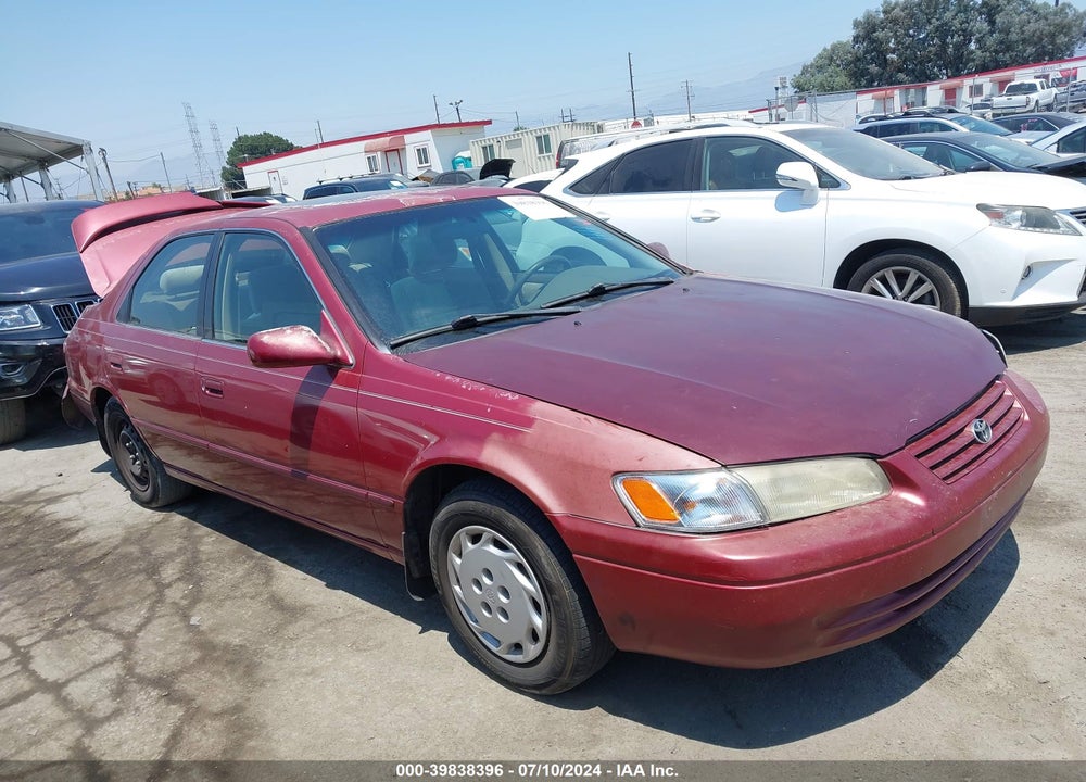 1998 TOYOTA CAMRY LE VIN: JT2BG22K5W0216829