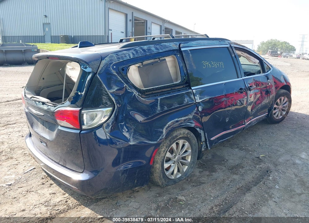 2017 CHRYSLER PACIFICA TOURING L VIN: 2C4RC1BG7HR705944
