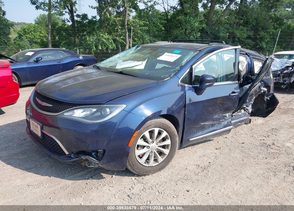 2017 CHRYSLER PACIFICA TOURING L VIN: 2C4RC1BG7HR705944