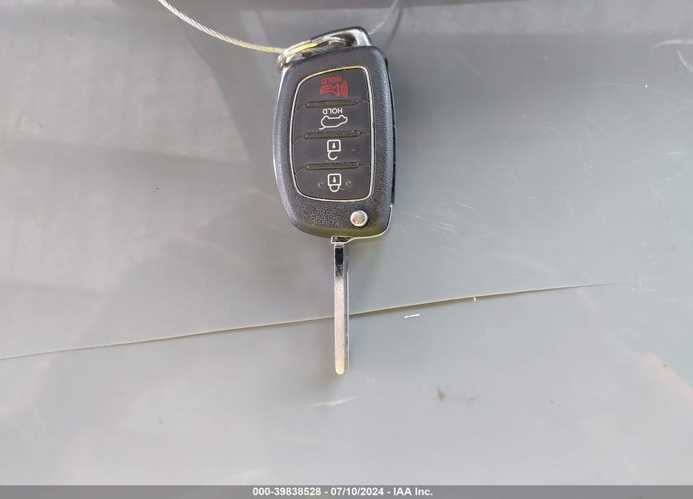 2015 HYUNDAI SANTA FE SPORT 2.4L VIN: 5XYZT3LB1FG271312