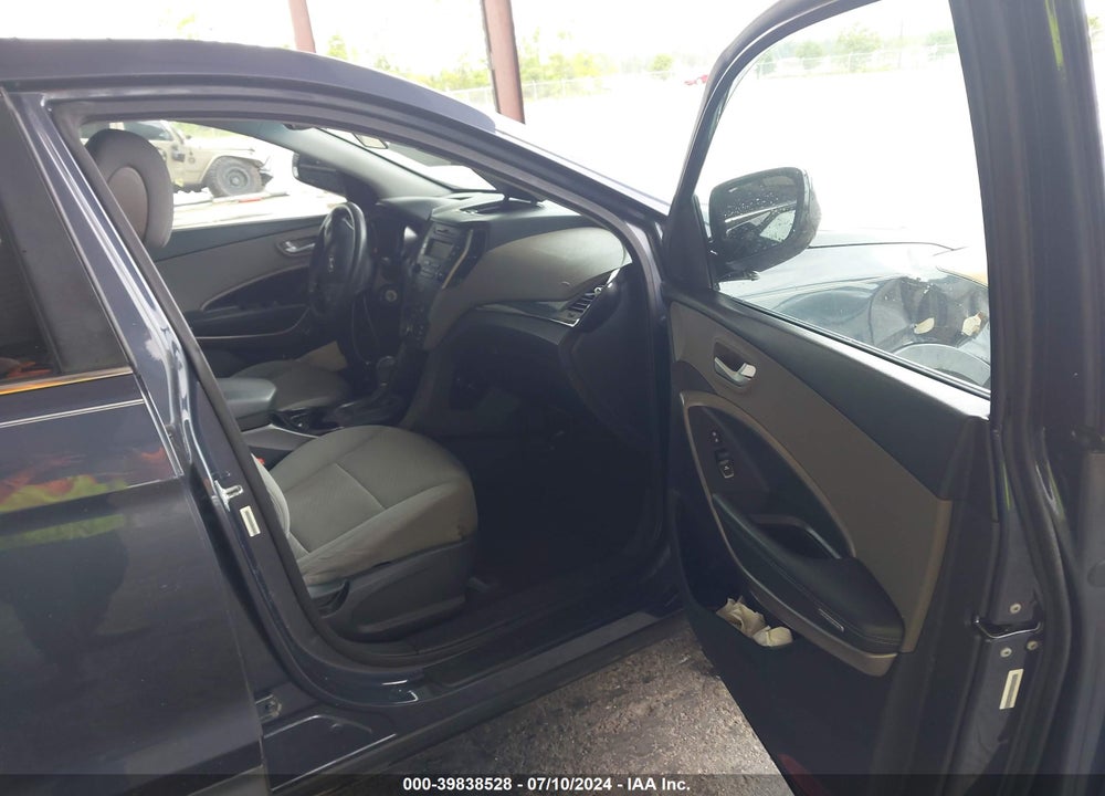 2015 HYUNDAI SANTA FE SPORT 2.4L VIN: 5XYZT3LB1FG271312