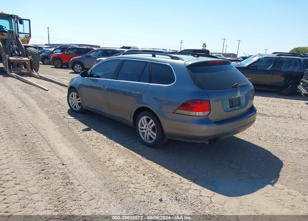 2012 VOLKSWAGEN JETTA SPORTWAGEN 2.0L TDI VIN: 3VWPL7AJ2CM631580
