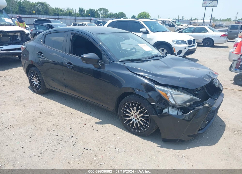 2019 TOYOTA YARIS LE VIN: 3MYDLBYV1KY504071