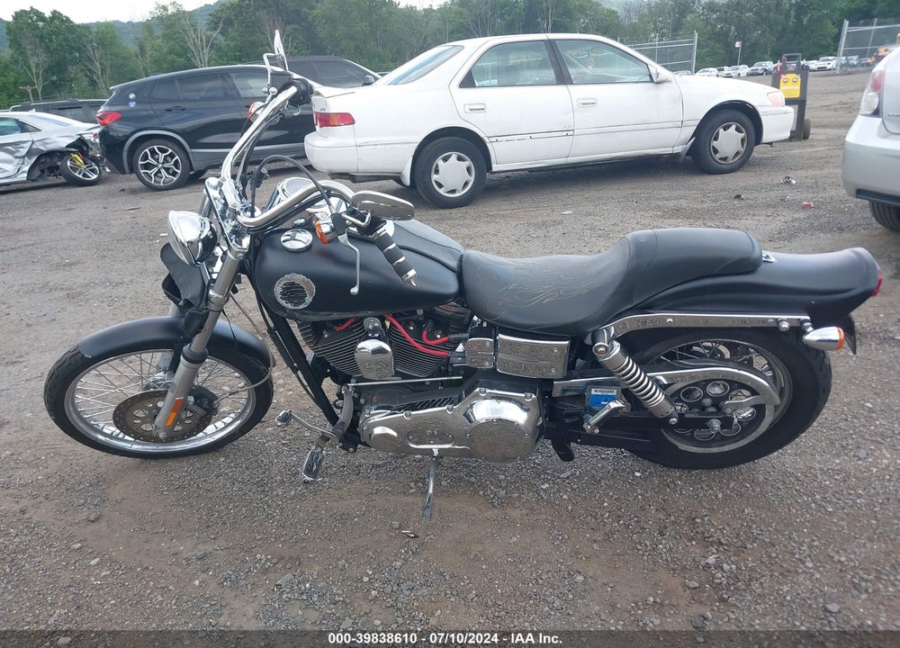 2005 HARLEY-DAVIDSON FXDWGI VIN: 1HD1GPW1X5K330344