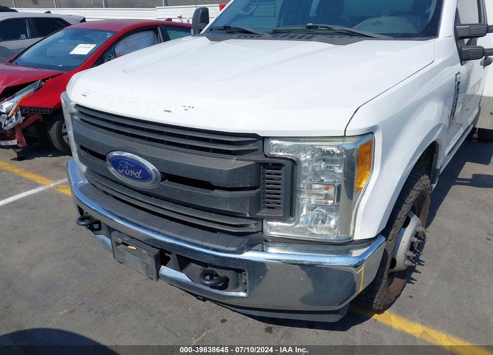 2017 FORD F-350 CHASSIS XL VIN: 1FDRF3G64HEB53749