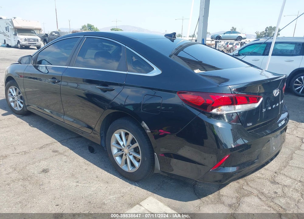 2018 HYUNDAI SONATA VIN: 5NPE24AF1JH678304