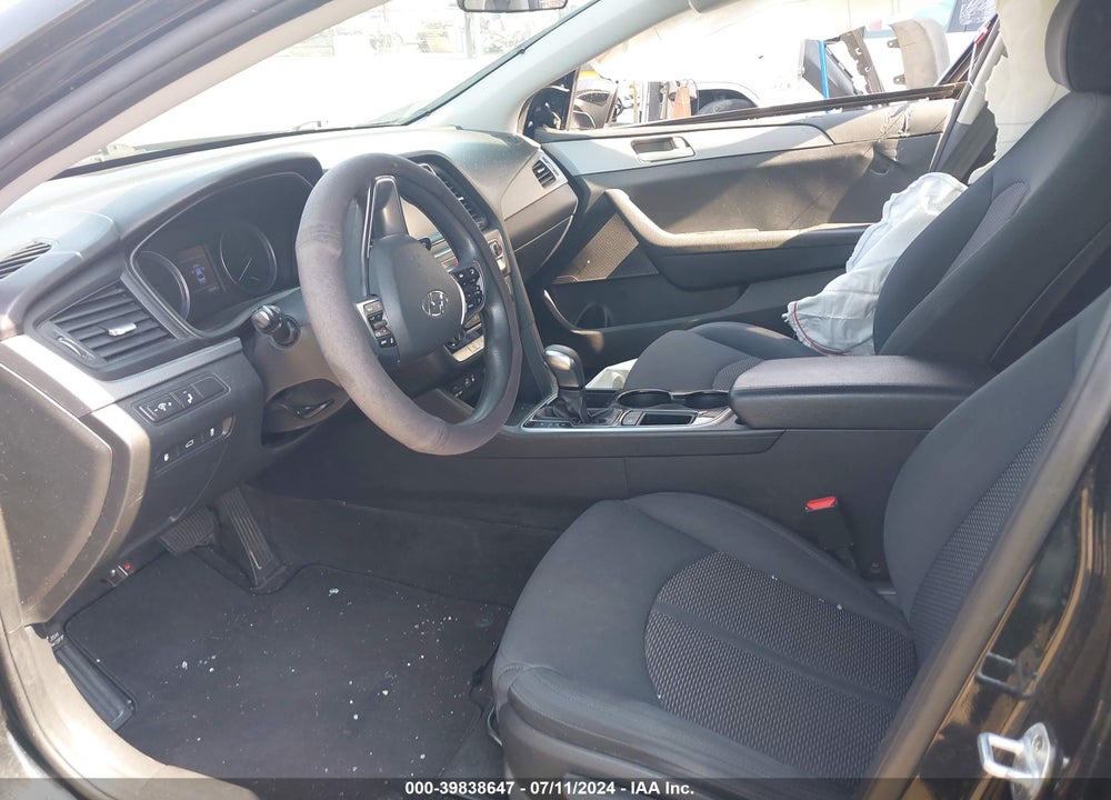 2018 HYUNDAI SONATA VIN: 5NPE24AF1JH678304